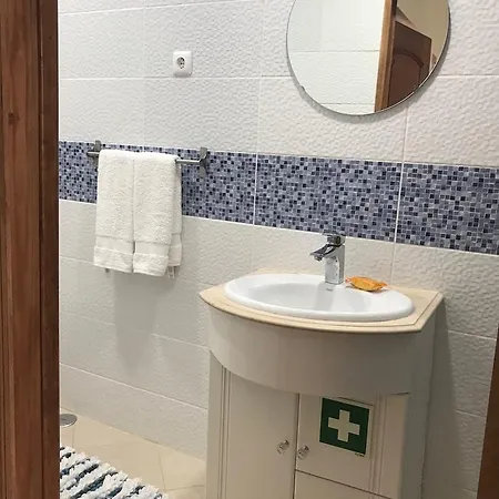 Apartment Studio R. Infante Dom Henrique *