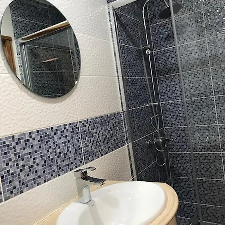 Studio R. Infante Dom Henrique Appartement *