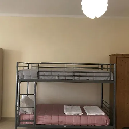 Appartement Studio R. Infante Dom Henrique *